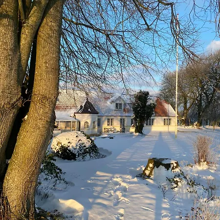Σπίτι διακοπών Historic Farm With Church View Near Randers *